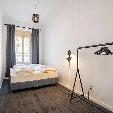 Deluxe Graz